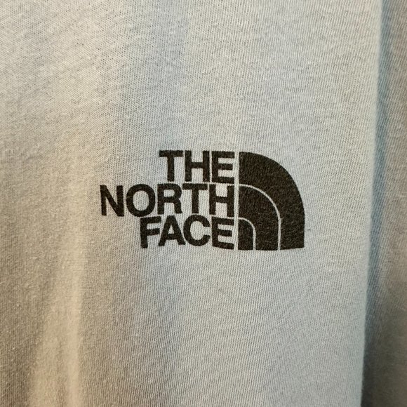 Set of 2 - The North Face Men XL Mountain Logo Short sleeve T-Shirts - Picture 4 of 12